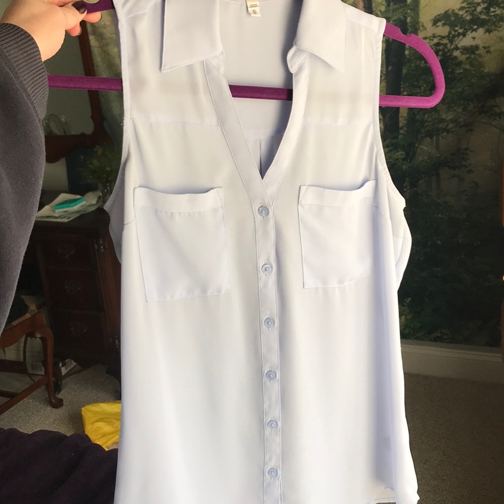 Lilac sleeveless blouse